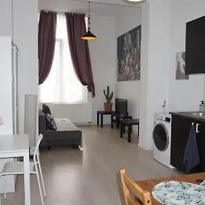 Roosevelt Apartments. Anvers